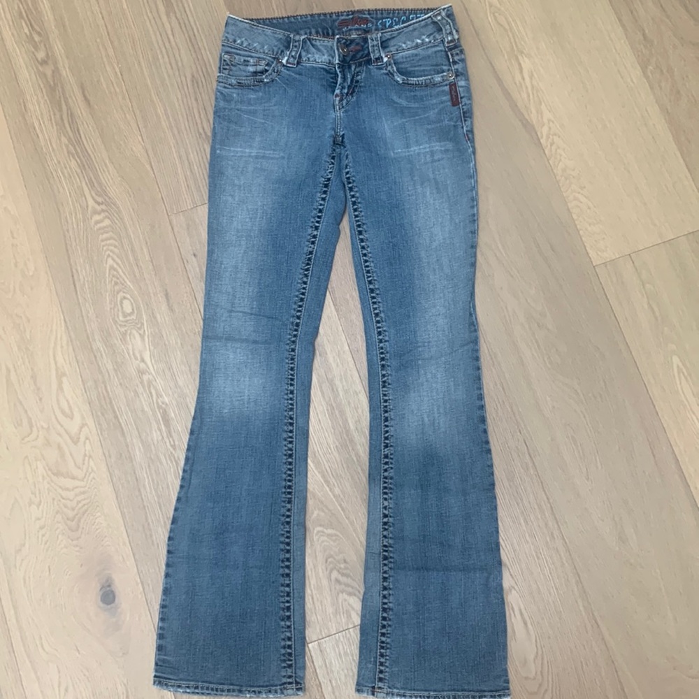 SILVER JEANS Light Destroyed Denim